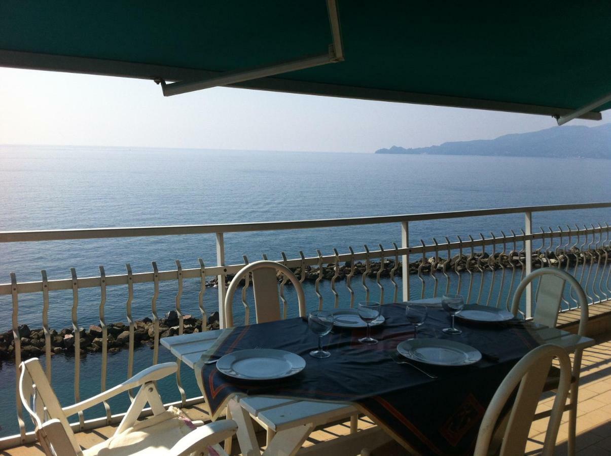 Sea Front Attic Apartment Chiavari
