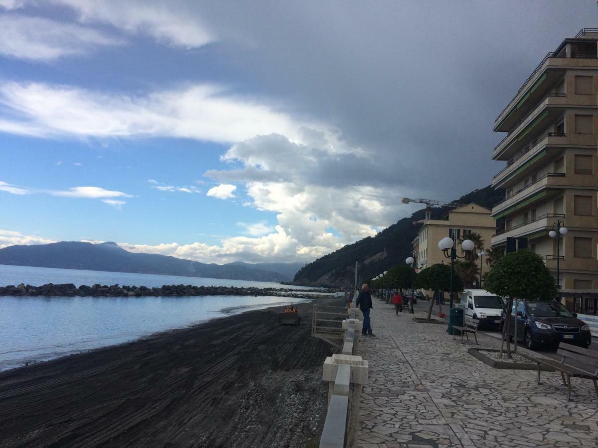 Sea Front Attic * Chiavari
